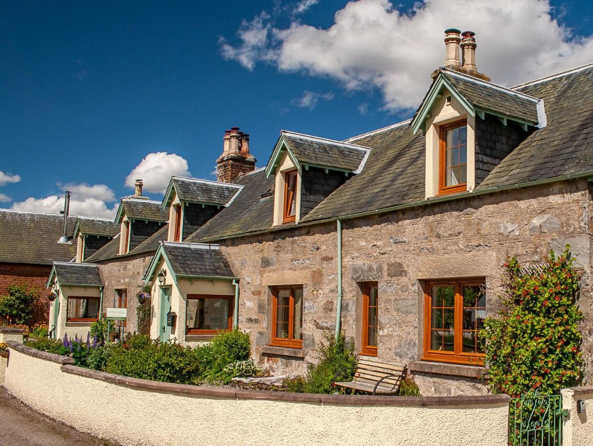 Rosemount Cottage Two - Highland Cottage Garve Eksteriør bilde
