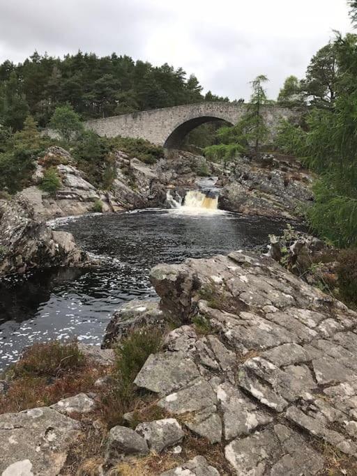 Rosemount Cottage Two - Highland Cottage Garve Eksteriør bilde