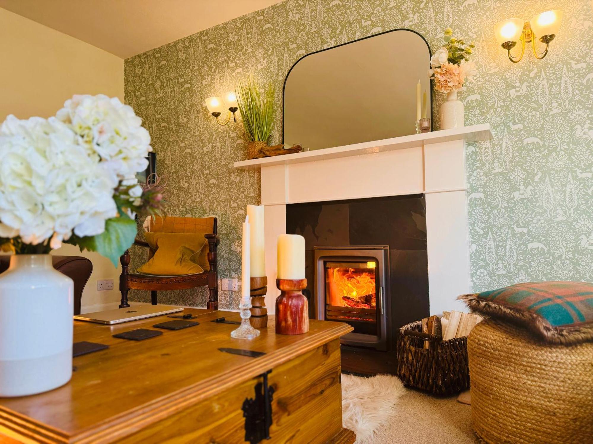 Rosemount Cottage Two - Highland Cottage Garve Eksteriør bilde
