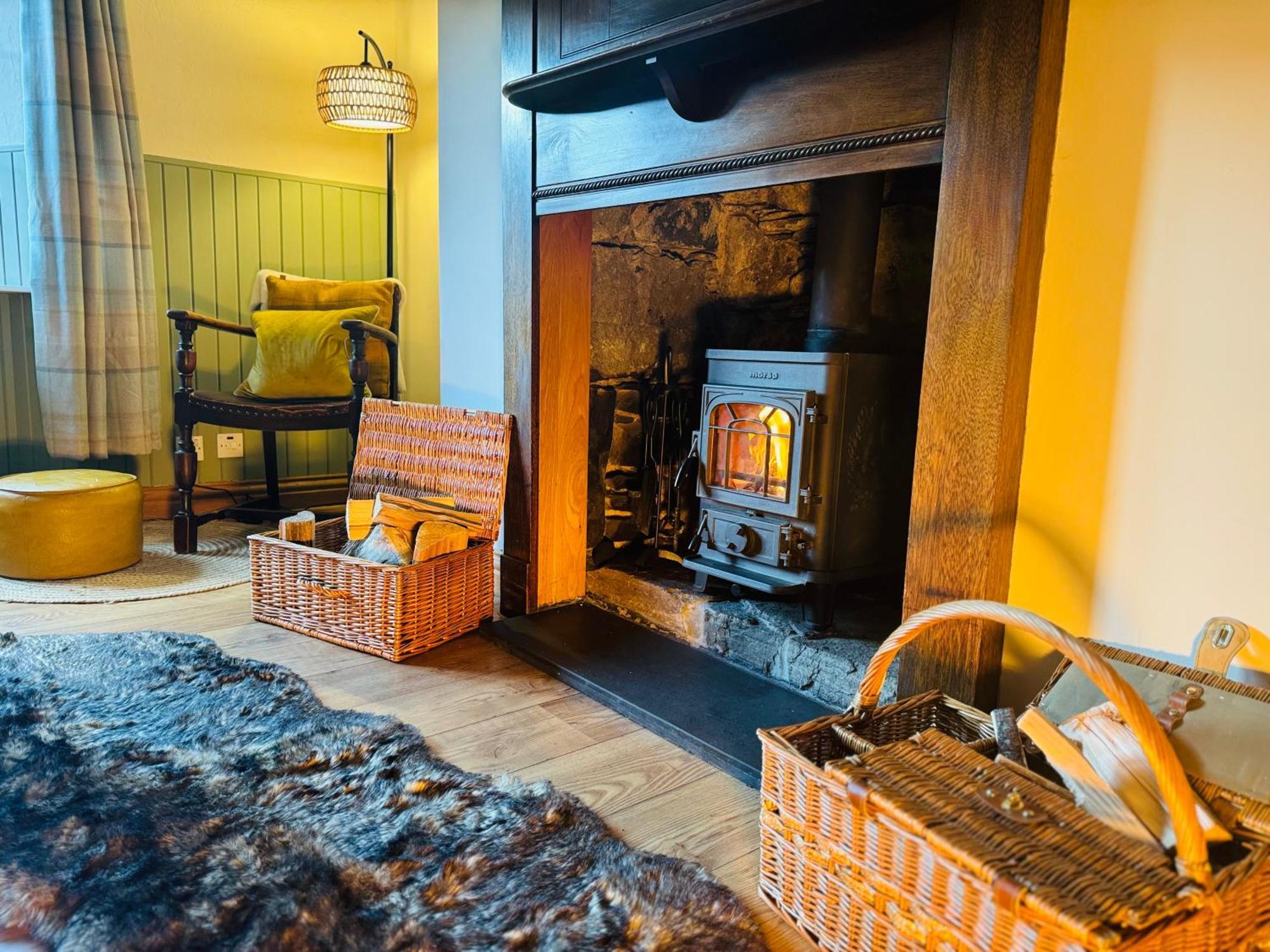 Rosemount Cottage Two - Highland Cottage Garve Eksteriør bilde