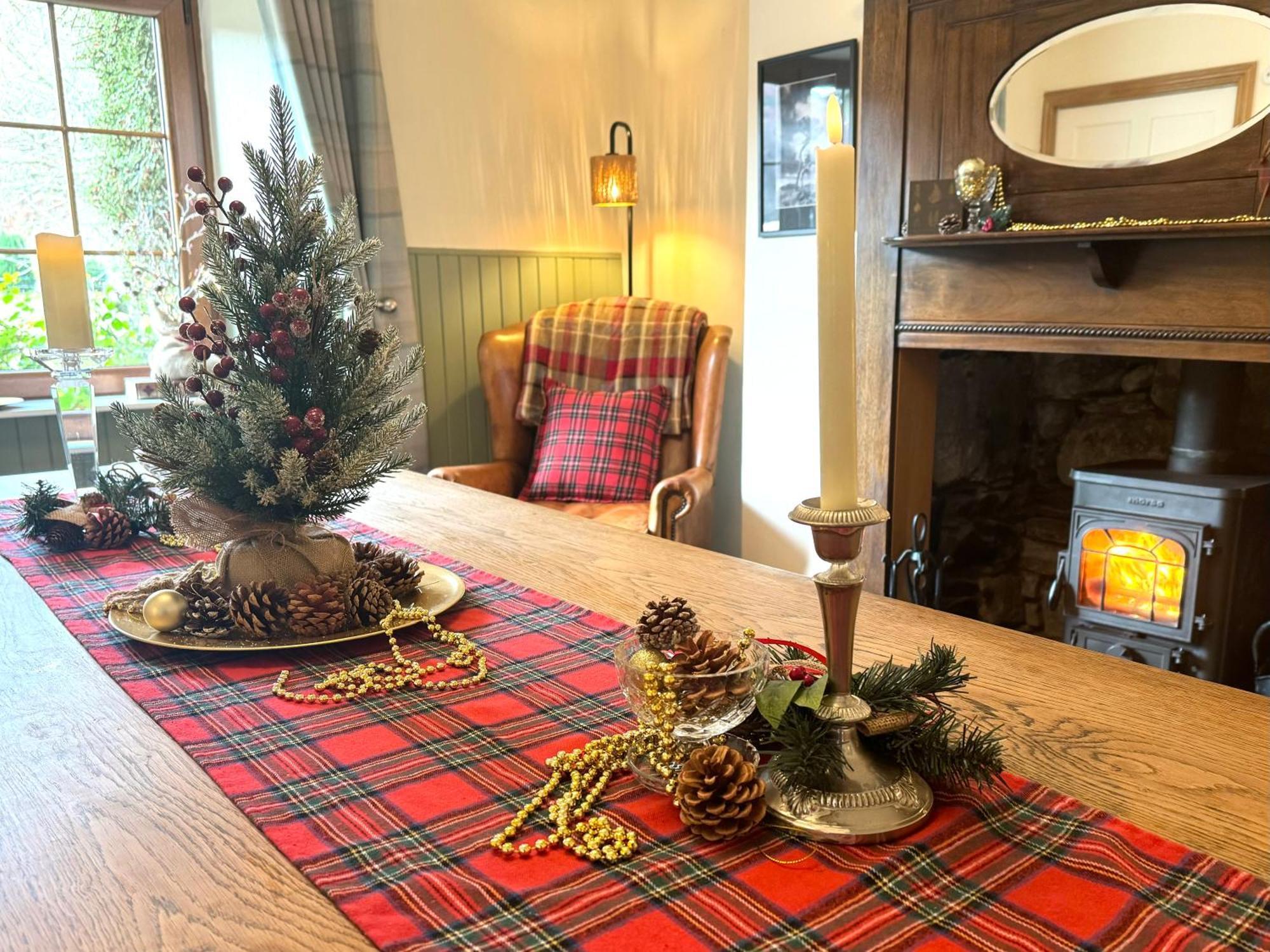 Rosemount Cottage Two - Highland Cottage Garve Eksteriør bilde