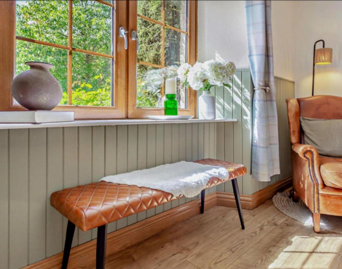 Rosemount Cottage Two - Highland Cottage Garve Eksteriør bilde